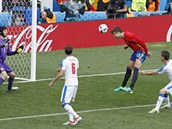 Rozhodující chvíle, Gerard Piqué dává vítzný gól.