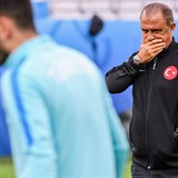 Trenr Turecka Fatih Terim e problmy v tmu. Pote m s hri i novini.