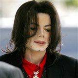 Obvinění z pohlavního zneužívání Michaela nakonec zprostili.