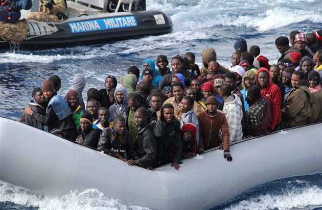 K útoku dolo poté, co v uplynulém týdnu do Itálie dorazilo pes 4500 uprchlík.