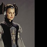 Natalie Portman coby krásná Padmé Amidala z Hvězdných válek.