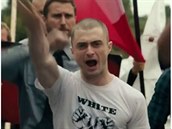 Radcliffe jako hailující neonacista? Tak to tu jet nebylo!