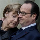 Merkelová a Hollande se k sobě tulí jako dvě hrdličky, ale jejich vzájemná...