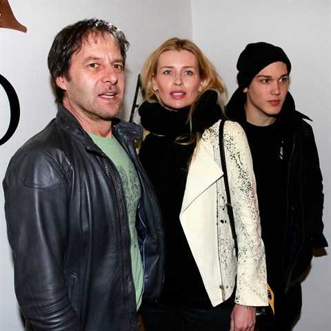 Daniela se synem Yannickem a jeho nevlastnm otcem Pavolem Haberou v roce 2015.