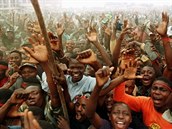 Rebelové v Kongu prý jedí písluníky masakrovaných kmen zaiva.