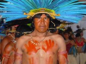 Brazilský kmen Wari jí své leny jakou souást náboenského rituálu.