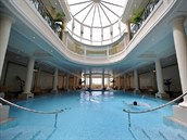 Souástí hotelu je rozsáhlý wellness komplex s vnitním vyhívaným bazénem,...