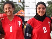 Nada Meawad a Doaa ElGhobashy milují volejbal.