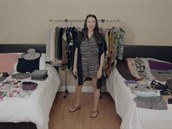 Jak sbalit do p�íru�ního zavazadla sto v�cí v�etn� �at�, a dokonce i �ty� pár�...