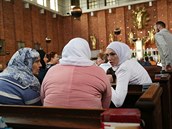 Muslimky v evangelickém kostele na námstí Jiího z Podbrad.