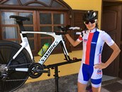 Martina Sáblíková eká v Brazílii, zda ji pustí na start cyklistického závodu.