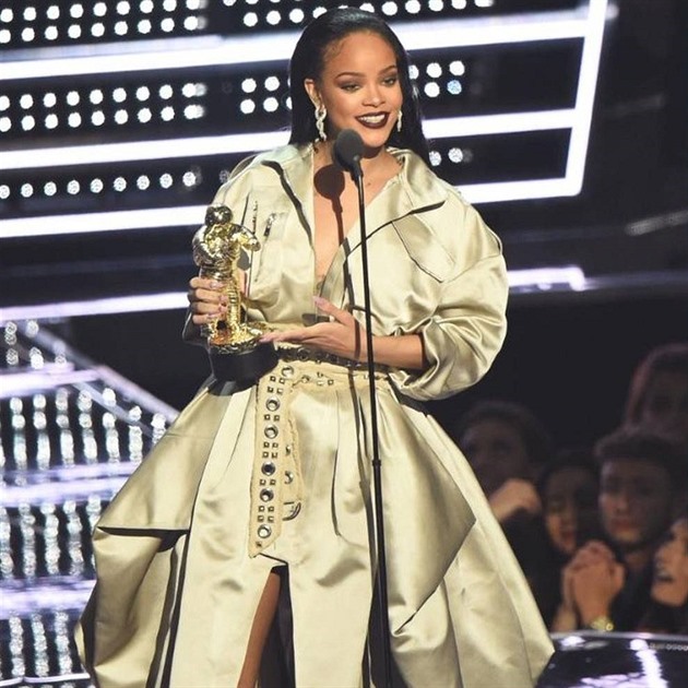 MTV VMA 2016 / Rihanna