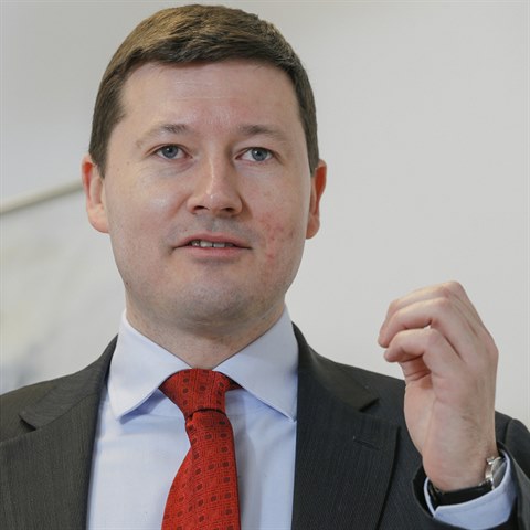 Martin Selmayr je hlavnm Junckerovm poradcem, m za sebou ale temnou rodinnou...