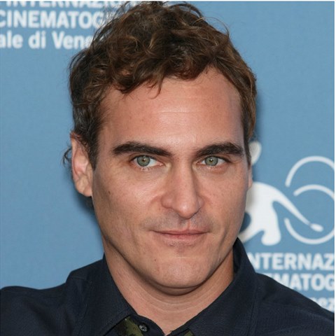 Joaquin Phoenix m novou image. Vypad jako star ddek. Kvli emu?