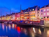 První enská muslimská bohosluba v celé Skandinávii se odehrála v Kodani.