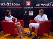 Jaromír Bosák pi rozhovoru s atletkou Zuzanou Hejnovou.
