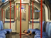 Noní metro v Londýn.