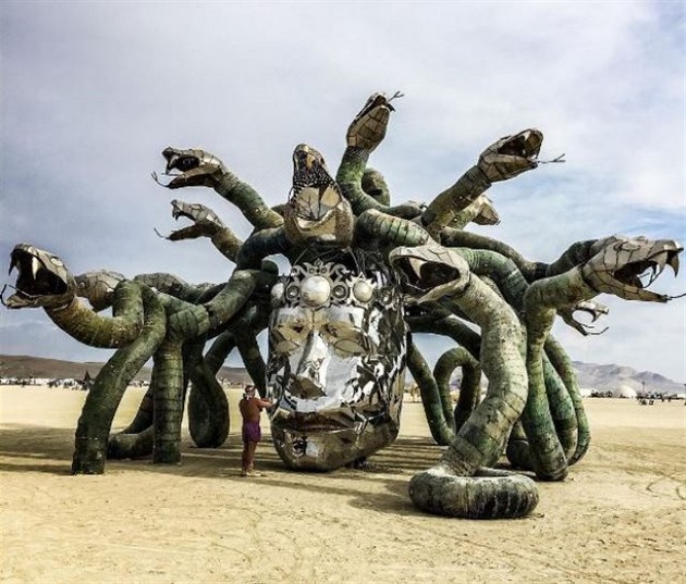 Stavby na festivalu Burning Man.