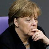 Pro Merkelovou byl propad ve volbách velkou ranou. Měnit své postoje kvůli němu...