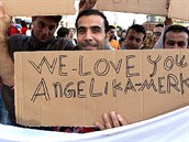 Uprchlíci pochopiteln Merkelovou milují. Na rozdíl od znané ásti Nmc.