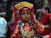 Dvátka v Nepálu touí po tom, aby práv ony mohly být reinkarnovanou bohyní...