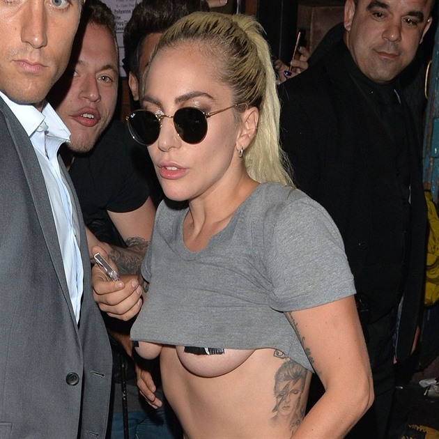 To je figura! Lady Gaga se nemusí bát odhalit své kivky.