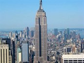 Kdy z vrcholu Empire State Building hodíte minci, ten, koho to trefí, nezeme....