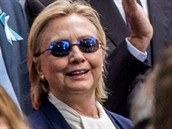 Z posledních fotek je patrné, e Clintonová je nemocná a na dn svých sil....