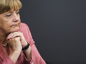 Uprchlická krize a přístup k ní způsobil Angele Merkelové prudký pokles...