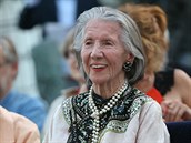Usmvavá Meda Mládková na oslav svých 97. narozenin.