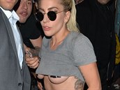 To je figura! Lady Gaga se nemusí bát odhalit své kivky.