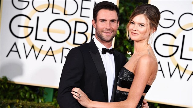 Behati Prinsloo a Adam Levine (Maroon 5)