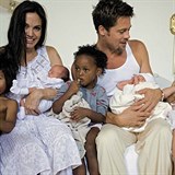 Rodina Jolie-Pitt ve spokojenjch dobch