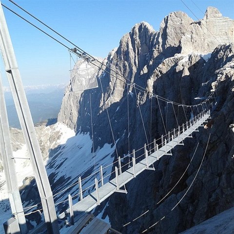 Pi vstupu na rakousk Dachstein zemel esk horolezec.