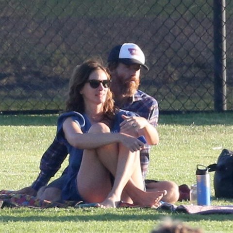 Julia Roberts s manelem Danielem po 14 letech v manelstv.