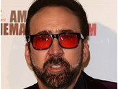 Nicolas Cage si nechal narst erný vous a vypadá jako terorista v pestrojení.