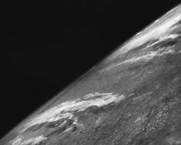 Zemi z vesmru vyfotila raketa V-2 v roce 1950.