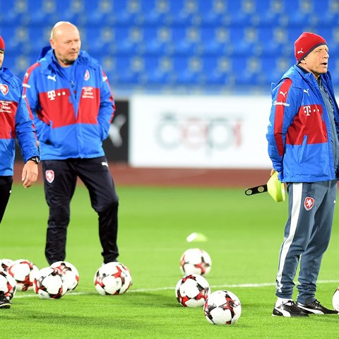 Karel Jarolm a jeho asistenti - Boris Ko (vlevo) a Miroslav Koubek.