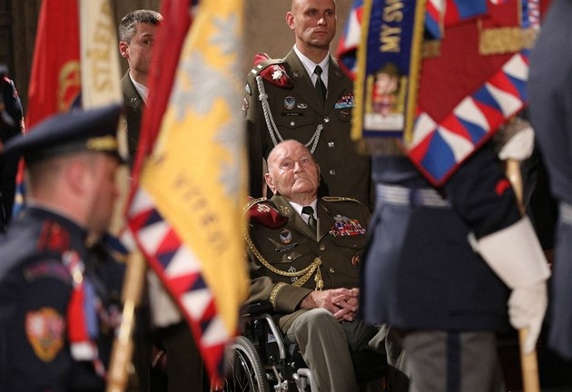 Největšími hrdiny letošních oslav 28. října byli vyznamenaní váleční veteráni....