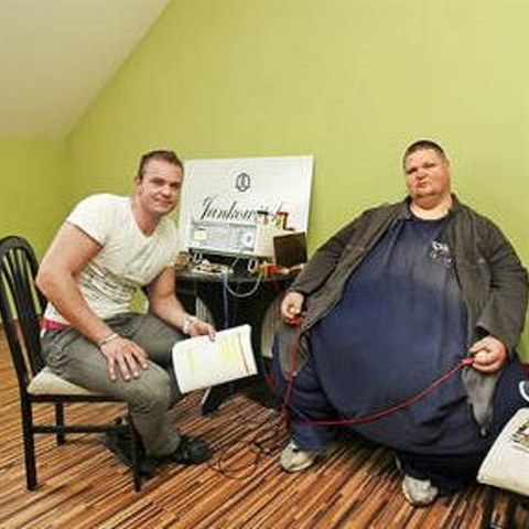 Trenr Jankovi pomohl Feovi zhubnout 70 kilogram. Kdy spoluprce skonila,...