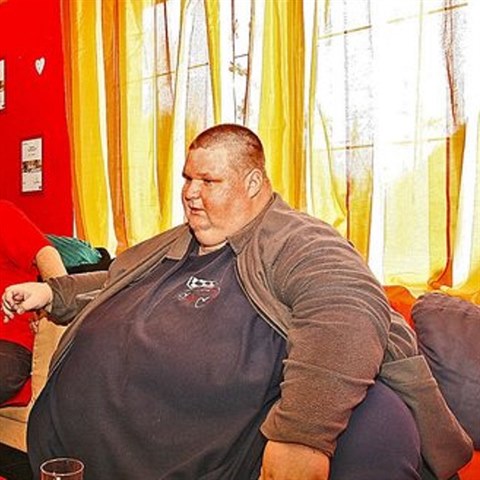 Se svmi vce ne 300 kilogramy je Pavol Zuberec een Feo nejtlustm...