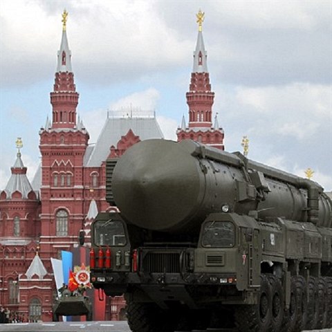 Raketa Sarmat RS-28 nahrad star typ Sarmat RS-18. Tm se Putin pochlubil ji...