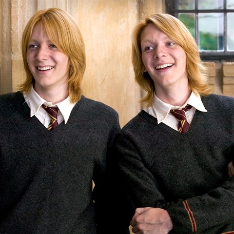Brati Phelpsovi alias dvojata Weasleyovi.