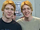 Oliver a James v dob natáení v roce 2006.