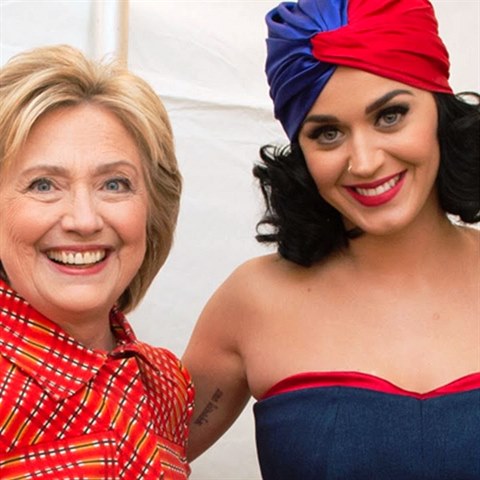 Katy Perry a Hillary Cliton jsou velk kamardky.