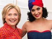 Katy Perry a Hillary Cliton jsou velké kamarádky.