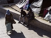 Uprchlíci z afrického státu Eritrea se s tmi z Blízkého východu dlouhodob...