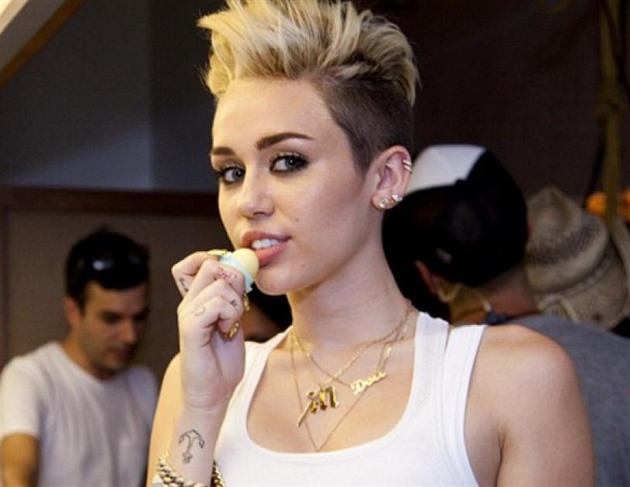 Balzám používá i Miley Cyrus.