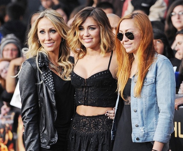 Tish, Miley a Brandi Cyrus