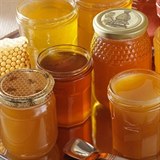 Přitom se skládá z obyčejných věcí: z medu...